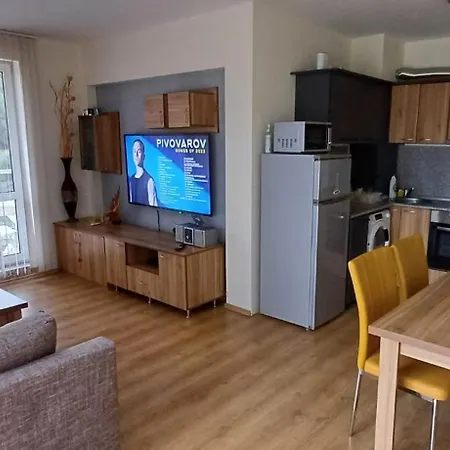 Reina Flores Park Apartman