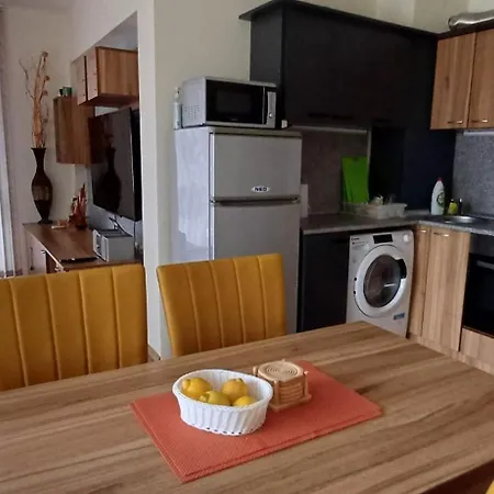 Apartamento Reina Flores Park *